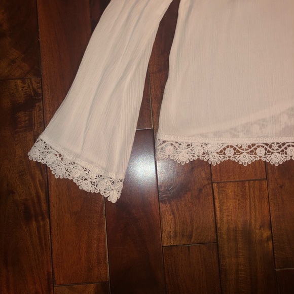 H&M White Coachella Shirt - Picture 4 of 4